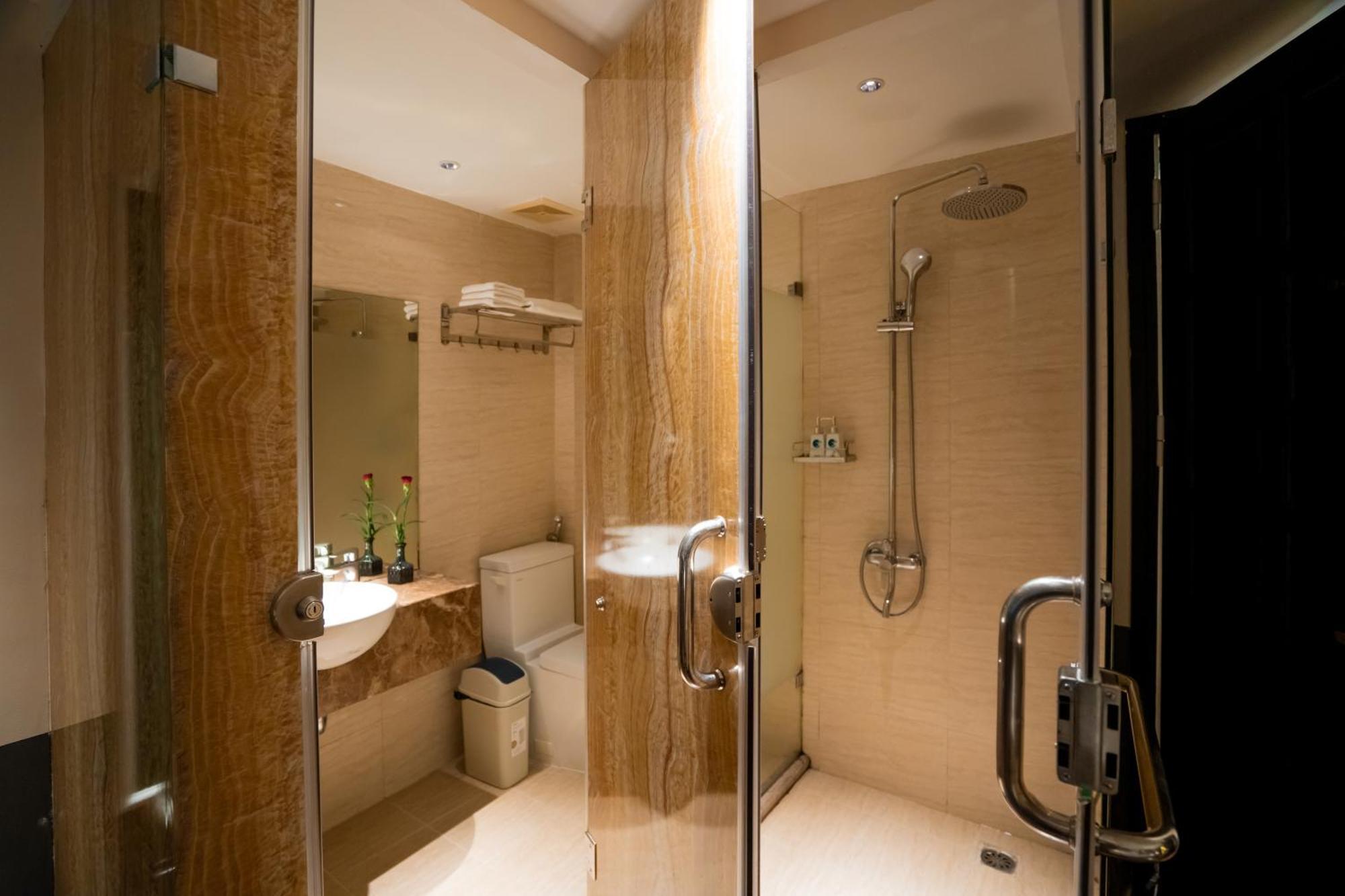 hanoi center silk classic hotel and travel